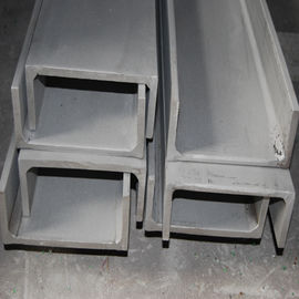 Stal węglowa kanałowa Q235 H, 40 * 20 50 * 25 Stalowa szyna ze stali nierdzewnej C 1,79 mm 2,27 mm